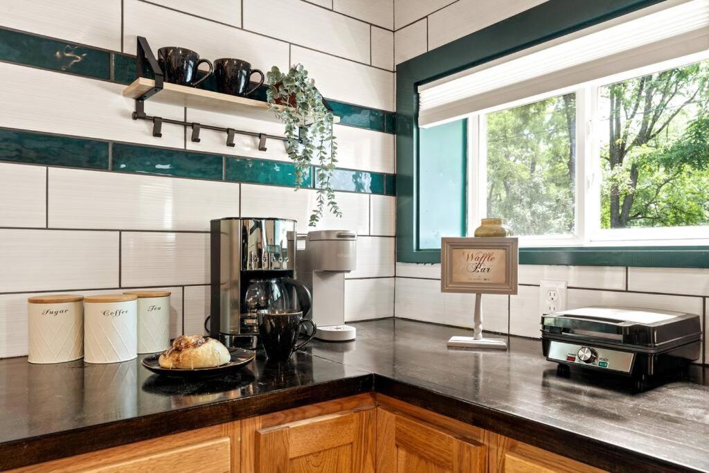 The Modern Forge Ny, Honeoye Lake Εξωτερικό φωτογραφία